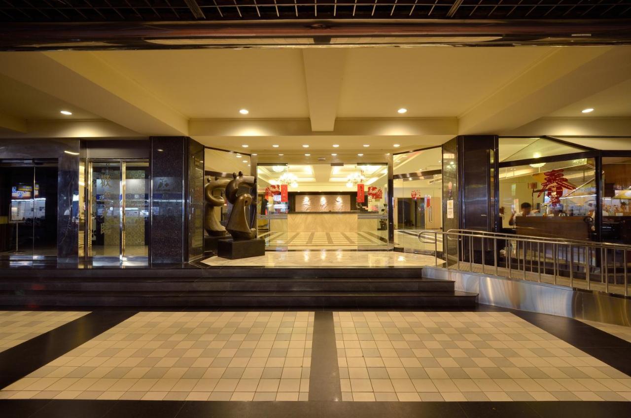 Ever Delightful Business Hotel Chiayi City Exterior photo